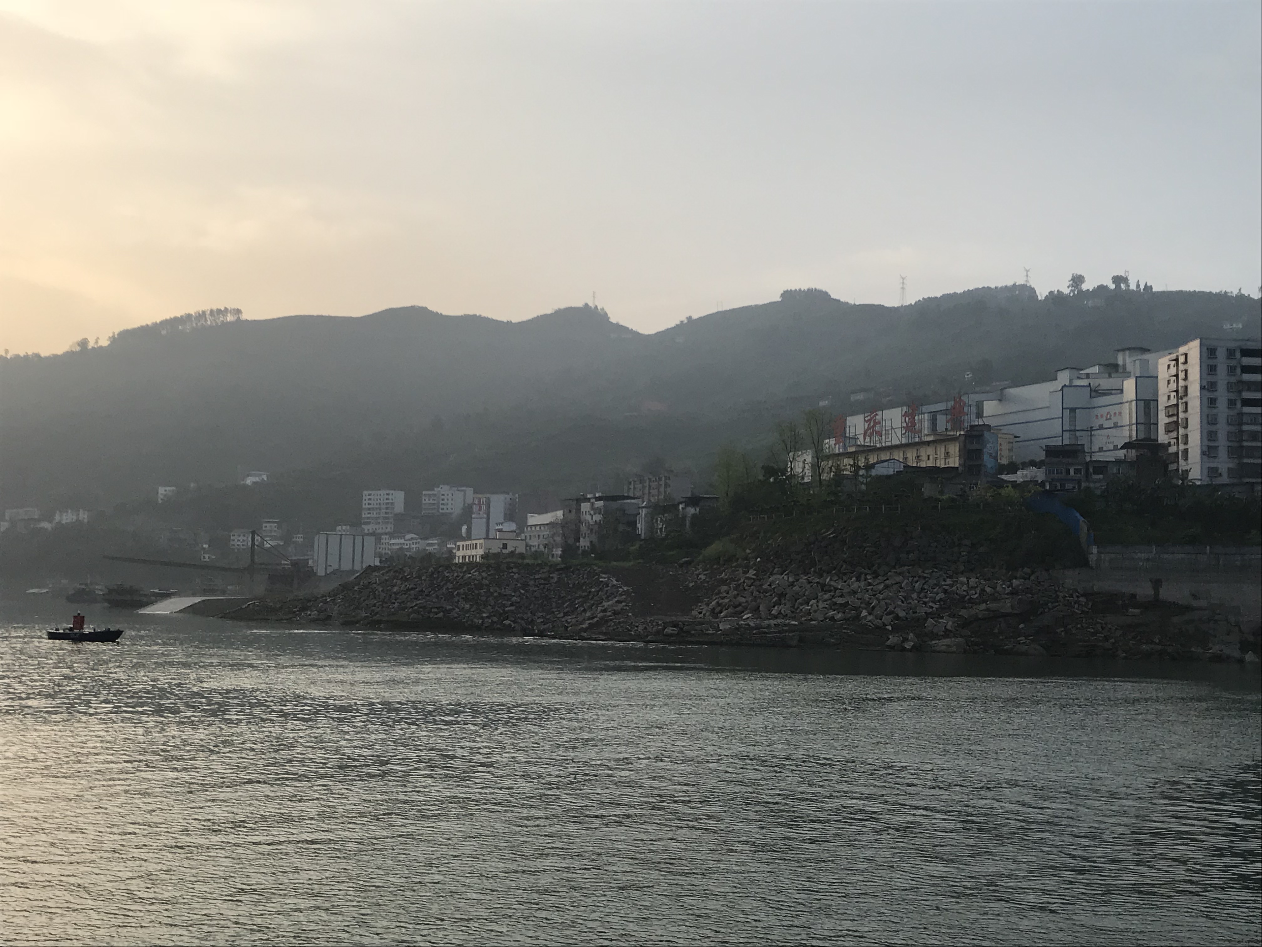 ./2018/03 - Viking China/16 - Shibaozhai/IMG_7374.JPG